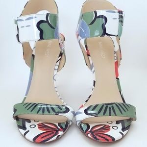 New NINE WEST 8.5 M Brodea Printed Sandal